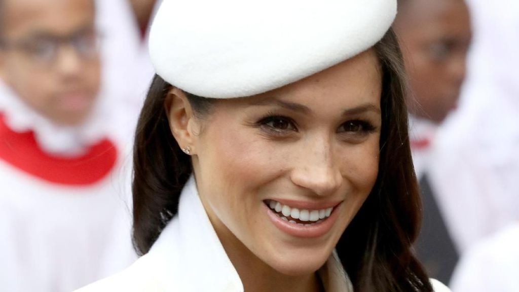 Foto: Pakai Topi Baret, Meghan Markle Hidupkan Lagi Gaya Puteri Diana Foto: Pakai Topi Baret, Meghan Markle Hidupkan Lagi Gaya Puteri Diana