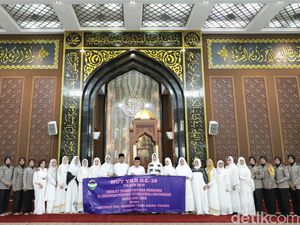 Zikir dan Doa Bersama Digelar di HUT Bhayangkari Polda Jatim Zikir dan Doa Bersama Digelar di HUT Bhayangkari Polda Jatim