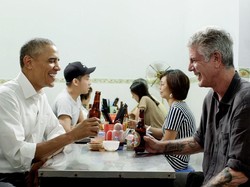 Meja Tempat Obama dan Bourdain Makan di Hanoi Kini Diabadikan