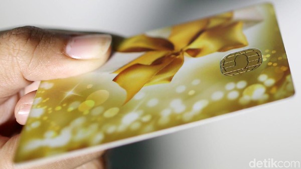 Illustrasi Kartu ATM dengan Chip Illustrasi Kartu ATM dengan Chip