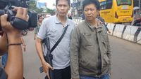 Foto: Penggerebekan Salon Esek-esek Pasar Minggu di Siang Bolong