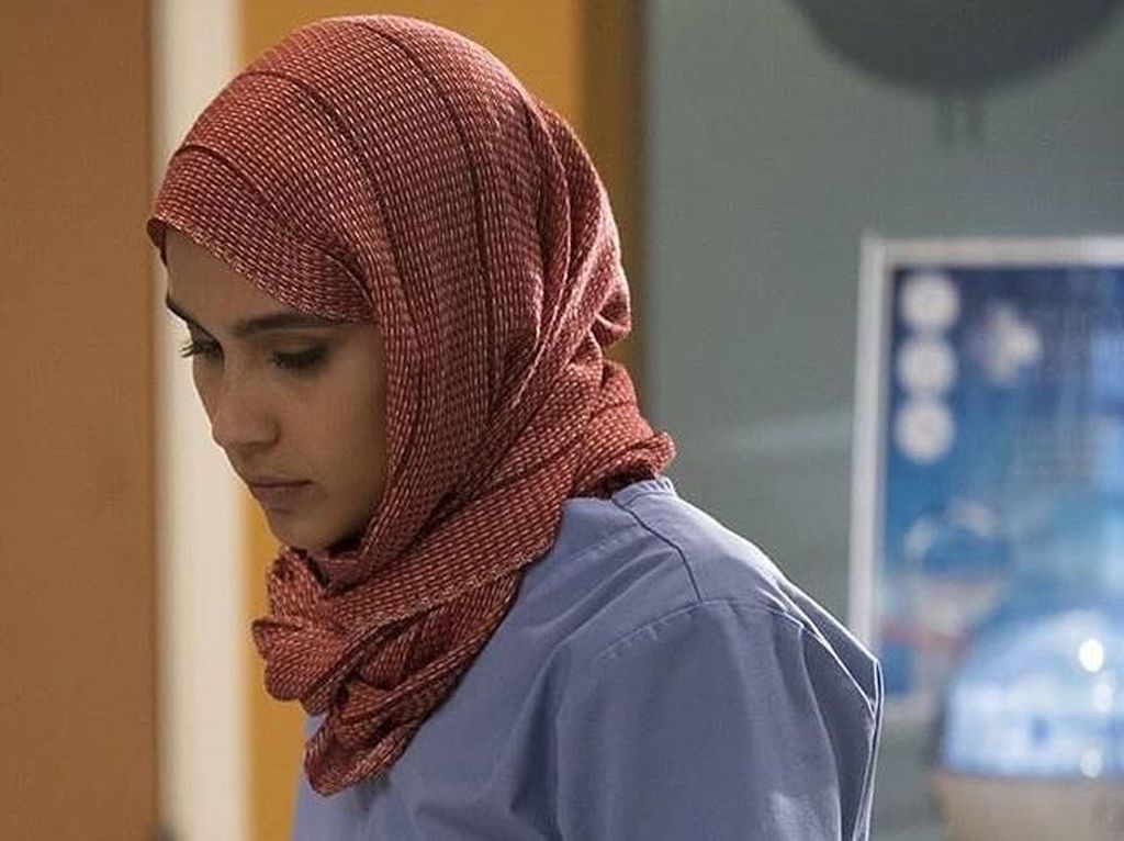 Alasan Menyentuh dari Adegan Lepas Hijab Greys Anatomy yang Bikin Heboh