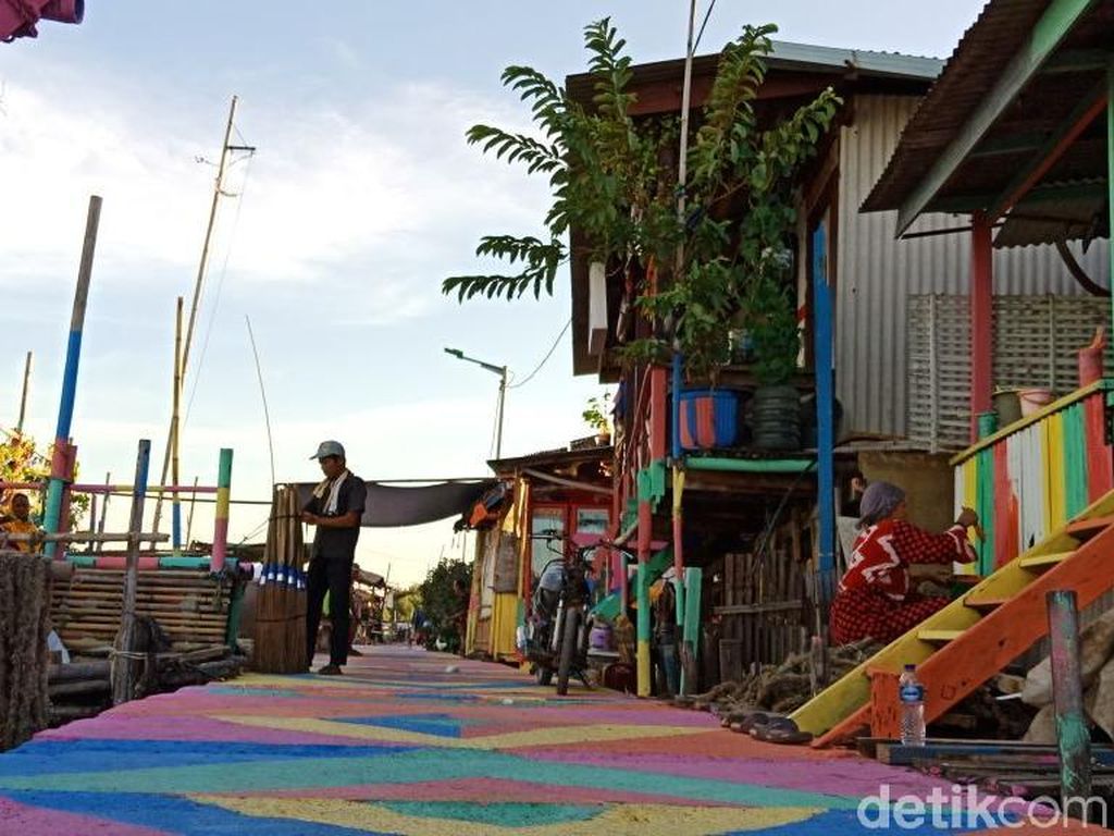 Cantiknya Kampung Nelayan Warna-warni di Jakarta Utara