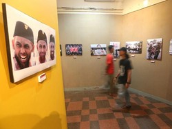 Puluhan Fotografer Muda Surabaya Kampanyekan Melawan Hoax