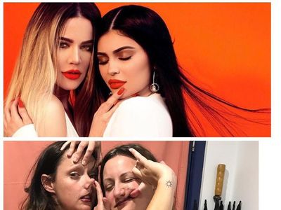 Kocaknya Gaya Wanita Biasa Ini Tiru Pose Foto Selebriti di Instagram