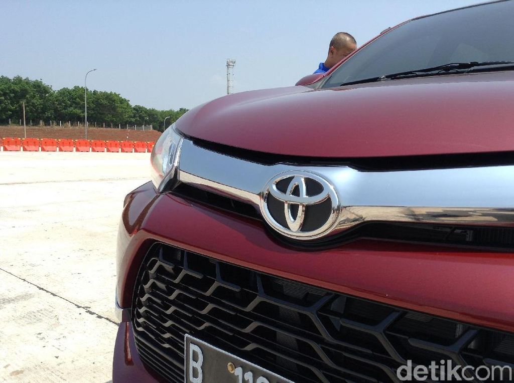 Toyota: Pasar Low MPV Lagi Stagnan Toyota: Pasar Low MPV Lagi Stagnan