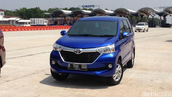 Ini 10 Mobil Paling Laris Sepanjang 2021, Avanza Kembali Perkasa