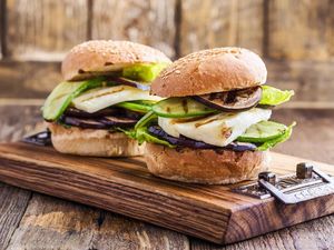 Apakah Makanan Vegetarian Cepat Saji Benar-benar Bebas Lemak? Apakah Makanan Vegetarian Cepat Saji Benar-benar Bebas Lemak?