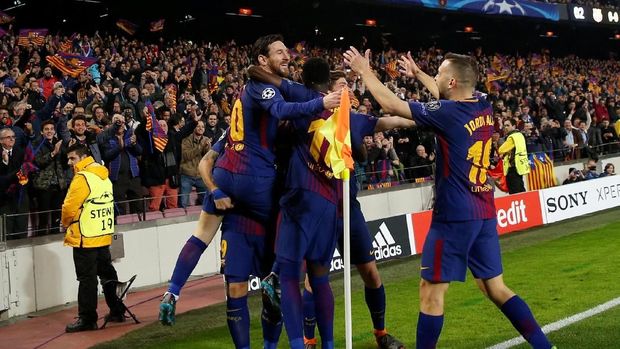 Selebrasi Messi dan kawan-kawan usai mencetak gol ke gawang Chelsea. (