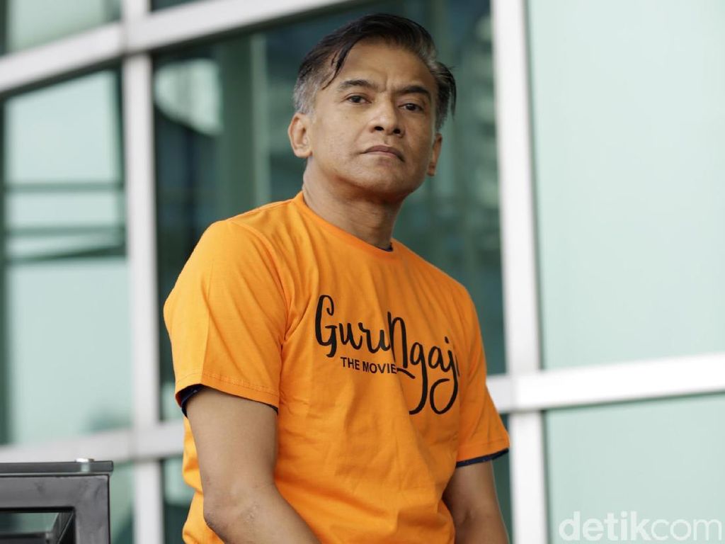 Melihat Guru Ngaji Sebagai Manusia Melihat Guru Ngaji Sebagai Manusia