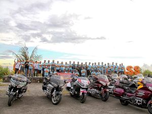 Pantai Pangandaran Diserbu Puluhan Moge Gold Wing