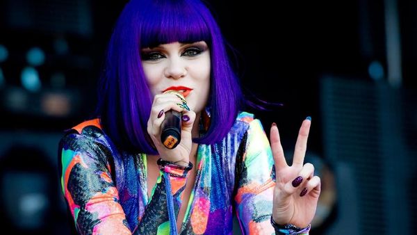 Para Selebriti dan Fans Radikalnya