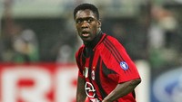 Clarence Seedorf bermain di tiga klub bersama AC Milan, Real Madrid, dan Ajax. Sekali juara diraih bersama Ajax dan Madrid, dua kali bersama AC Milan. Semua itu didapat dari 5 final. (Foto: Alex Livesey/Getty Images)