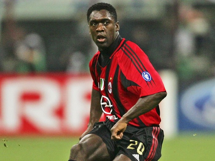 MILAN, ITALY - APRIL 26:  Clarence Seedorf of Milan in action during the UEFA Champions League Semi Final First Leg match between AC Milan and PSV Eindhoven at San Siro on April 26, 2005 in Milan, Italy.  (Photo by Alex Livesey/Getty Images)
