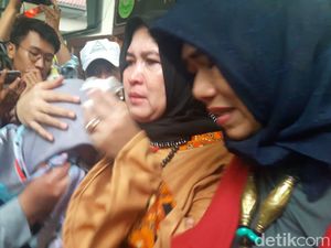 Asma Dewi Divonis 5 Bulan Penjara Asma Dewi Divonis 5 Bulan Penjara