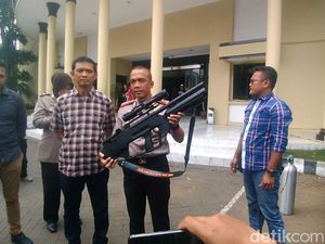 Penembak Mobil Kadis Perumahan Surabaya Juga Dijerat UU Darurat Penembak Mobil Kadis Perumahan Surabaya Juga Dijerat UU Darurat