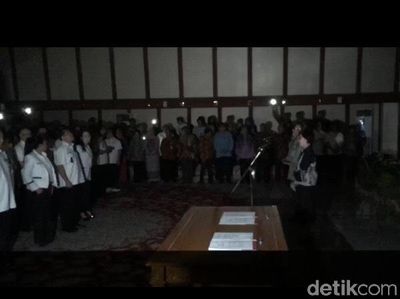 Foto: Balai Kota Gelap Gulita Saat Listrik Mati di Acara Sandiaga