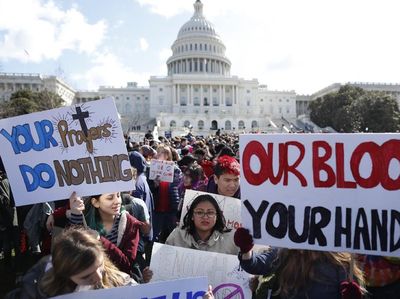 Pelajar AS Ramai-ramai Bolos untuk Demo Soal Senjata