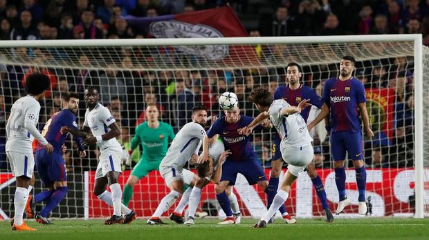 Chelsea kesulitan mencetak gol ke gawang Barcelona meski punya sejumlah peluang.