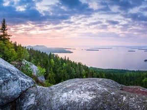 Anti Galau! Ini 10 Negara Paling Bahagia di Dunia Anti Galau! Ini 10 Negara Paling Bahagia di Dunia