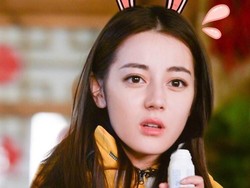 Dilraba Dilmurat, 25 tahun, adalah artis terkenal di China. (Instagram @dear_dlrb)