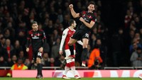 Rossoneri memulai dengan baik. Hakan Calhanoglu menciptakan gol pembuka di menit ke-35. Peluang lolos Milan pun hidup. (Foto: John Sibley /Action Images via Reuters)
