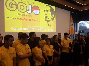 Gojo Cara Golkar Jualan Jokowi