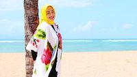 Perubahan Gaya Hijab Hughes Setelah Turun BB 80 Kg, Pangling Banget