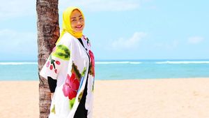 Perubahan Gaya Hijab Hughes Setelah Turun BB 80 Kg, Pangling Banget