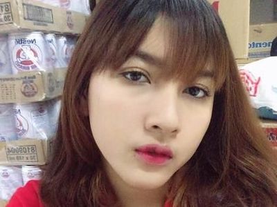 10 Kasir Minimarket Cantik yang Pernah Viral