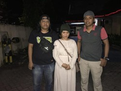 Pura-pura Nonton Basket, Ibu-ibu Ini Curi HP Mahasiswa di Makassar