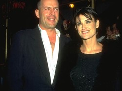Karantina Diri Bareng Demi Moore, Bruce Willis dan Istri Masih Akur