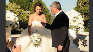 Nikahi Konglomerat 56 Tahun, Model 19 Tahun Ungkap Drama Pernikahannya