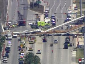 JPO di Universitas Florida Ambruk, Beberapa Orang Tewas