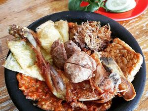 Huaah! Pedas Gurih Ayam Penyet Pilihan  Netizen