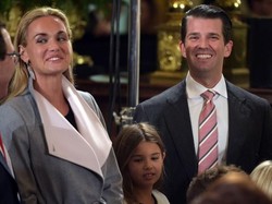 Duh.. Putra Trump Digugat Cerai Istrinya