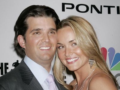 Kemesraan Putra Trump-Mantan Model Sebelum Berujung ke Gugatan Cerai
