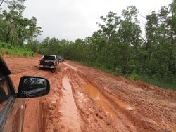 Banyak Jalan Rusak di Trans Papua