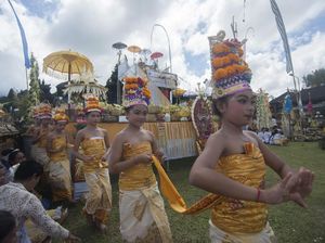 Serba-serbi Hari Raya Kuningan di Bali, Makna hingga Prosesinya Serba-serbi Hari Raya Kuningan di Bali, Makna hingga Prosesinya