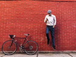 Fotostop: Bermain Levitasi