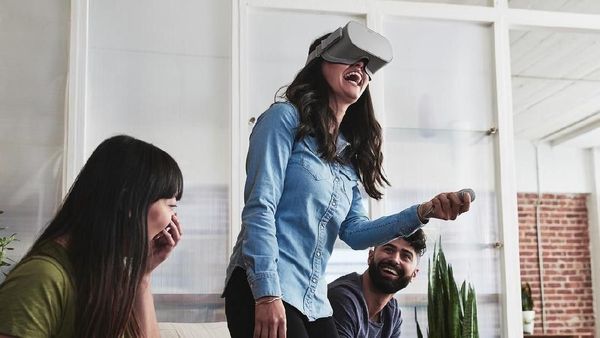 Penampakan Headset VR Murah Oculus