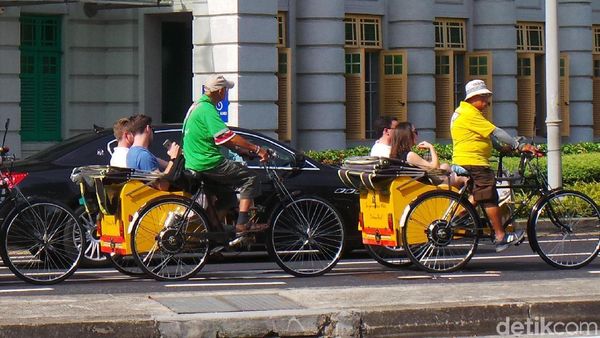 Foto: Warna-warni Becak di Singapura