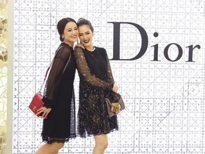 Sisterhood! Kompaknya Julie Estelle dan Cathy Sharon