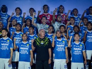 Persib Tak Biarkan PSM Kuasai Puncak Klasemen Lama-lama