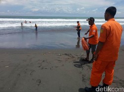 2 Pelajar SMP Hilang Terseret Ombak di Pantai Kulon Progo
