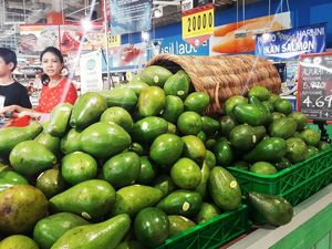 Segar Setiap Hari Berawal dari Kebiasaan Makan yang Baik Segar Setiap Hari Berawal dari Kebiasaan Makan yang Baik