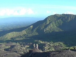 Sekali Jalan Dapat Lima Objek Wisata di Gunung Soputan