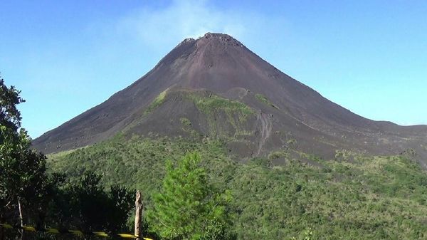Foto-foto Gunung Soputan di Minahasa, Jadi Ingin Kesana Kan?
