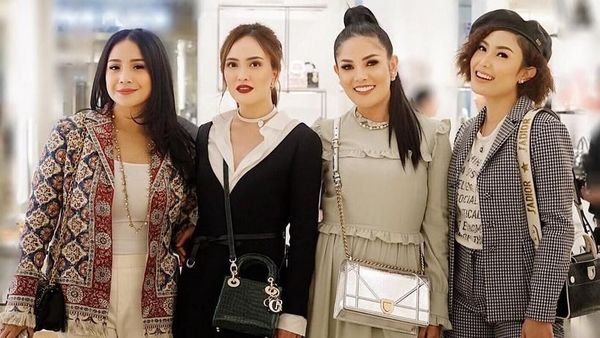 Ngumpul Bareng Nindy Cs, Inikah Geng Baru Nagita Slavina?