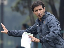 Air Mata Luis Milla di Ruang Ganti Timnas Indonesia